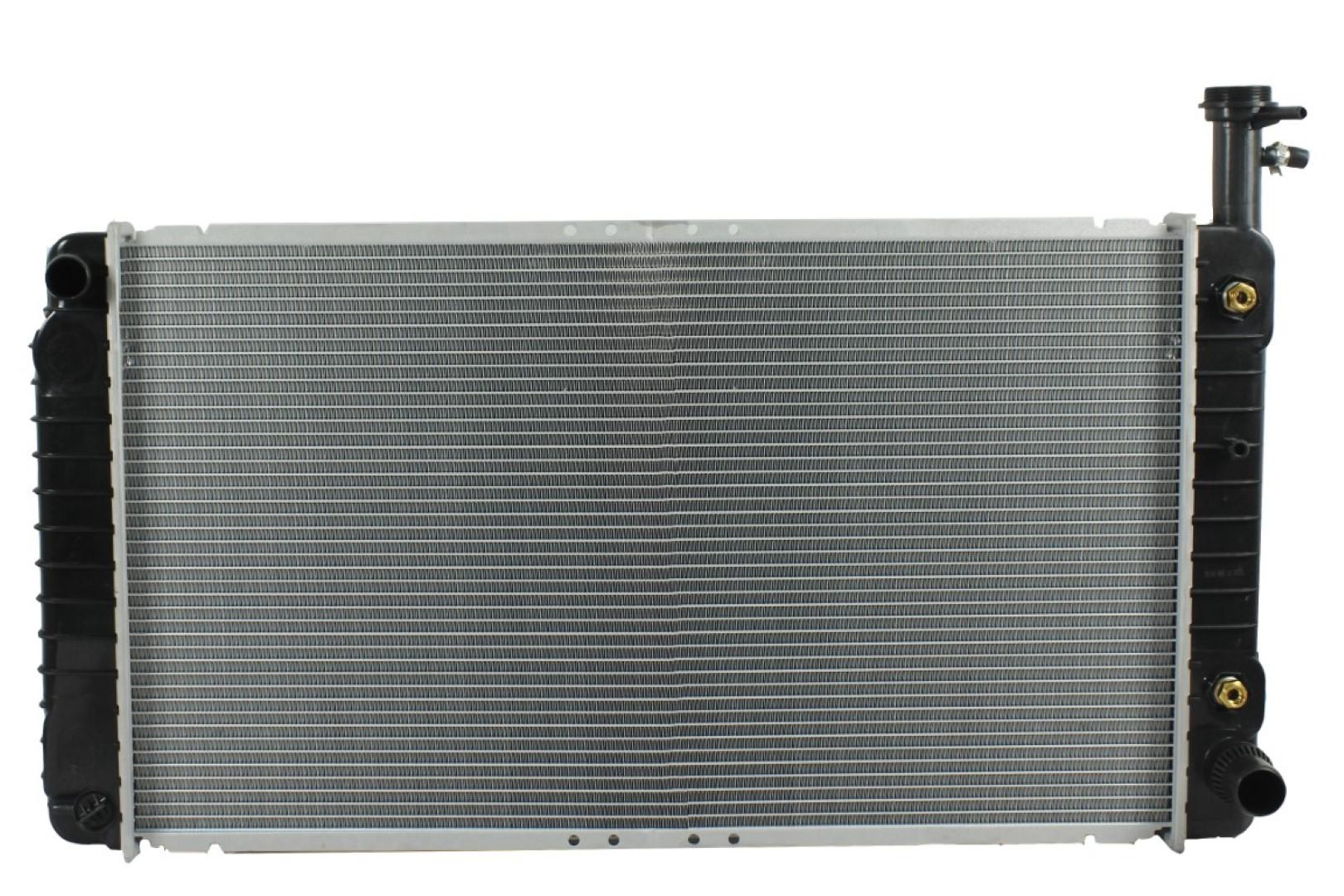 Radiador Automotriz GM  Express 1500 2500, Savana 1500, 2500 T/A 04-14  26mm Tubo Soldado marca Deyac