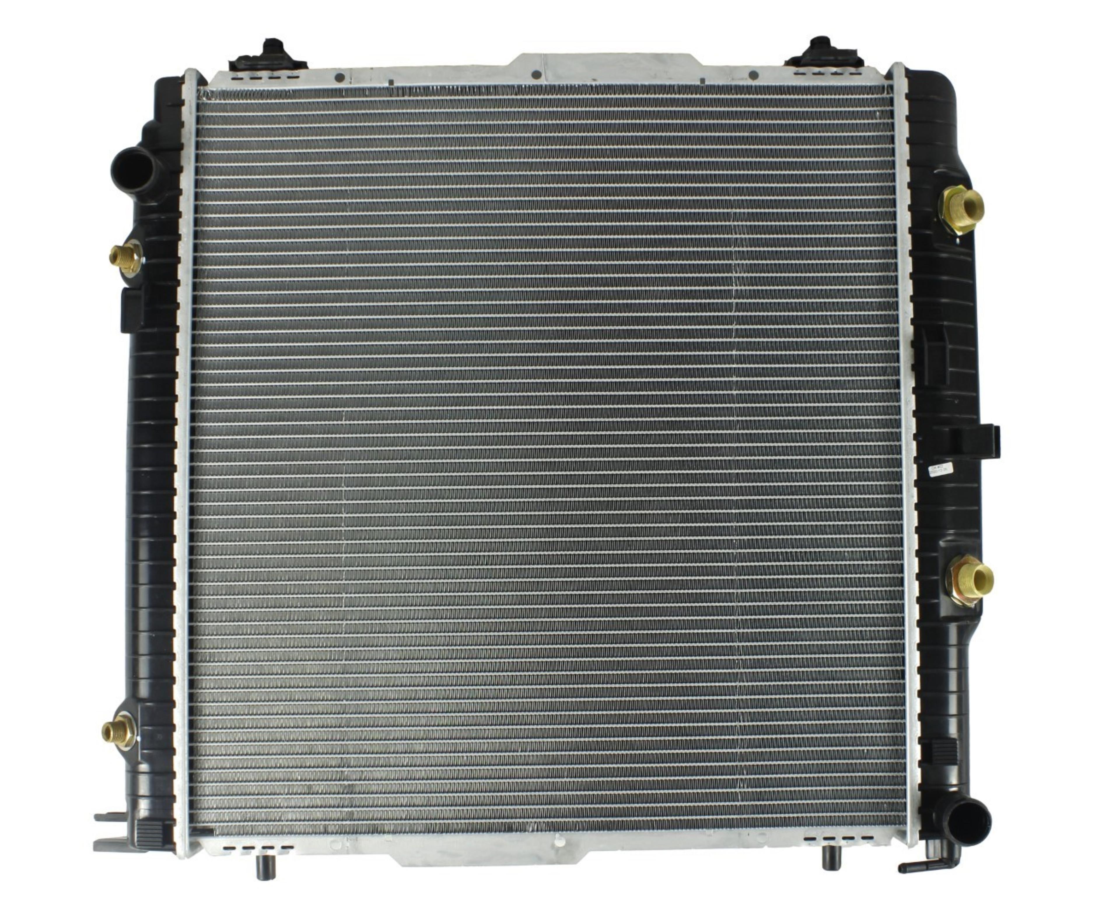 Radiador Automotriz Mercedes Benz  G 500 G55 AMG T/A 02-11 32mm Tubo Soldado marca Deyac