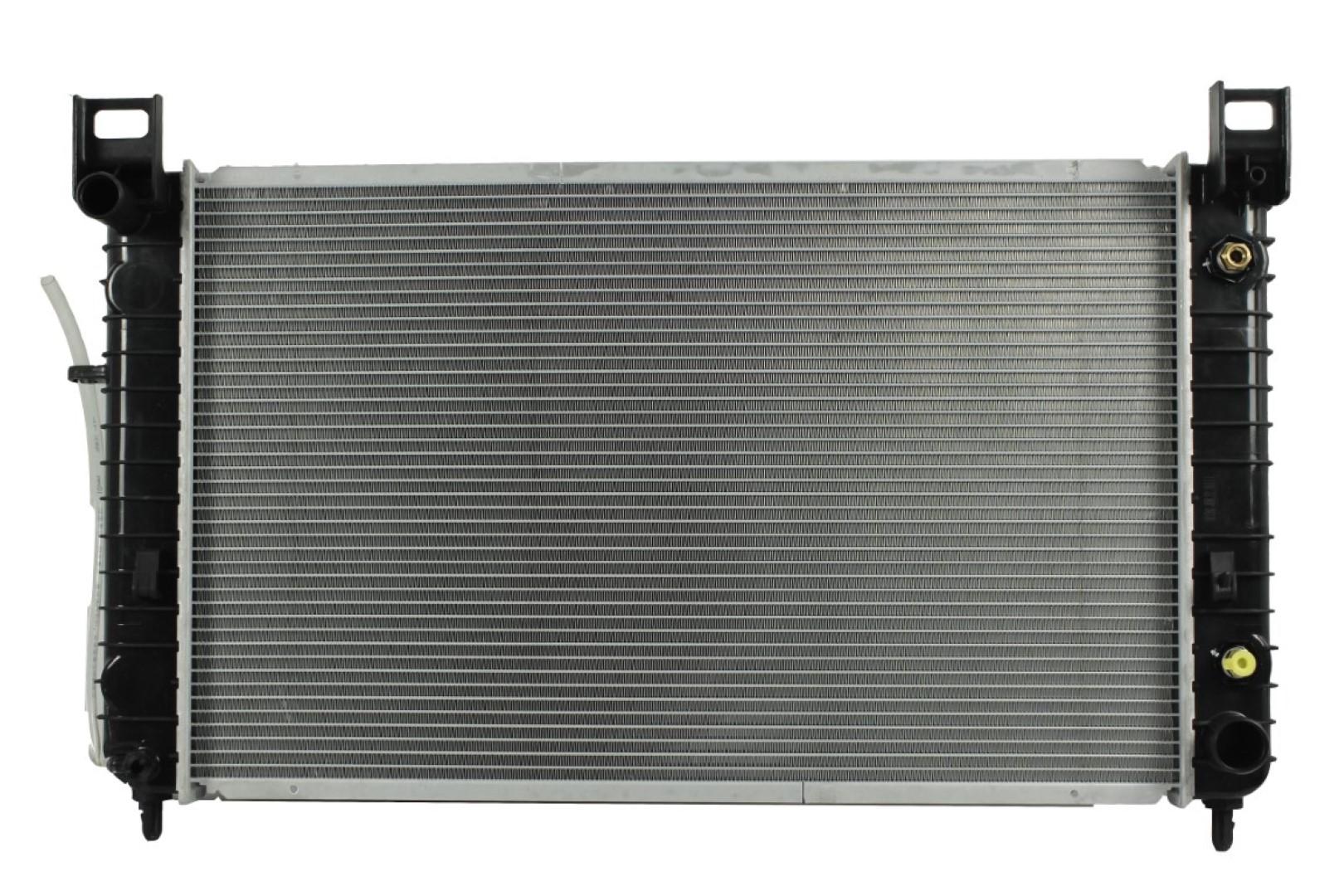 Radiador Automotriz GM Chevrolet Silverado Sierra T/A 99-04 26mm Tubo Soldado marca Deyac