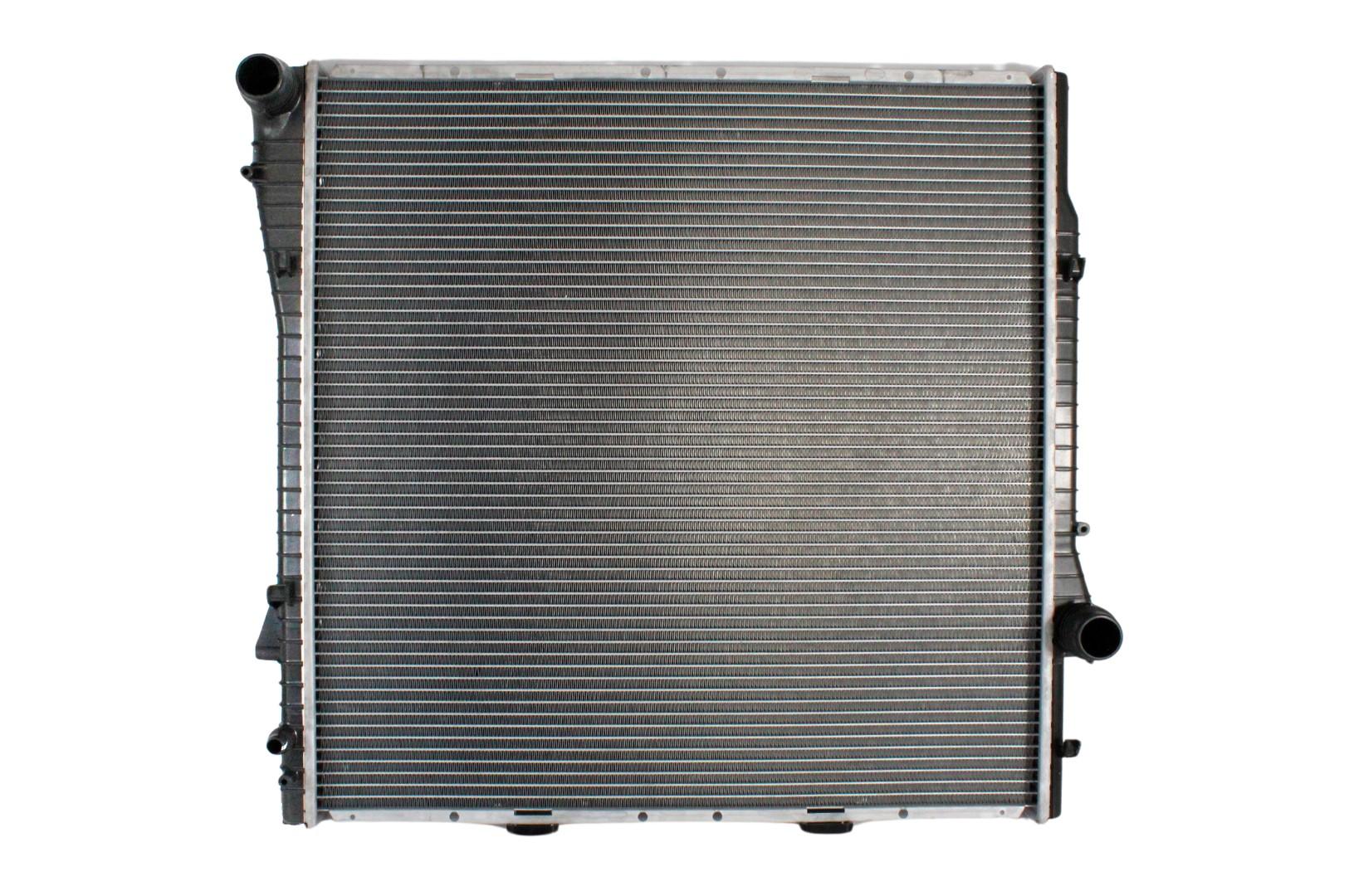 Radiador Automotriz BMW X5 4.4I X5 Formula 1, X5 4.4I Lujo, X5 4.6,X5 4.8 IS T/E 00-06 26mm Tubo Soldado marca Deyac