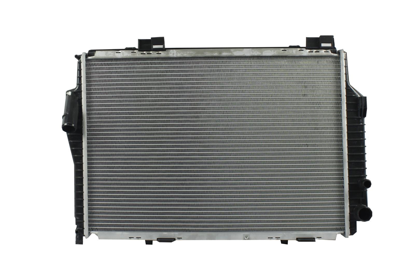 Radiador Automotriz Chrysler Mercedes Benz Crossfire C43, CLK430, CLK55, SLK52,SLK320 T/A 04-08 32mm Tubo Soldado marca Deyac