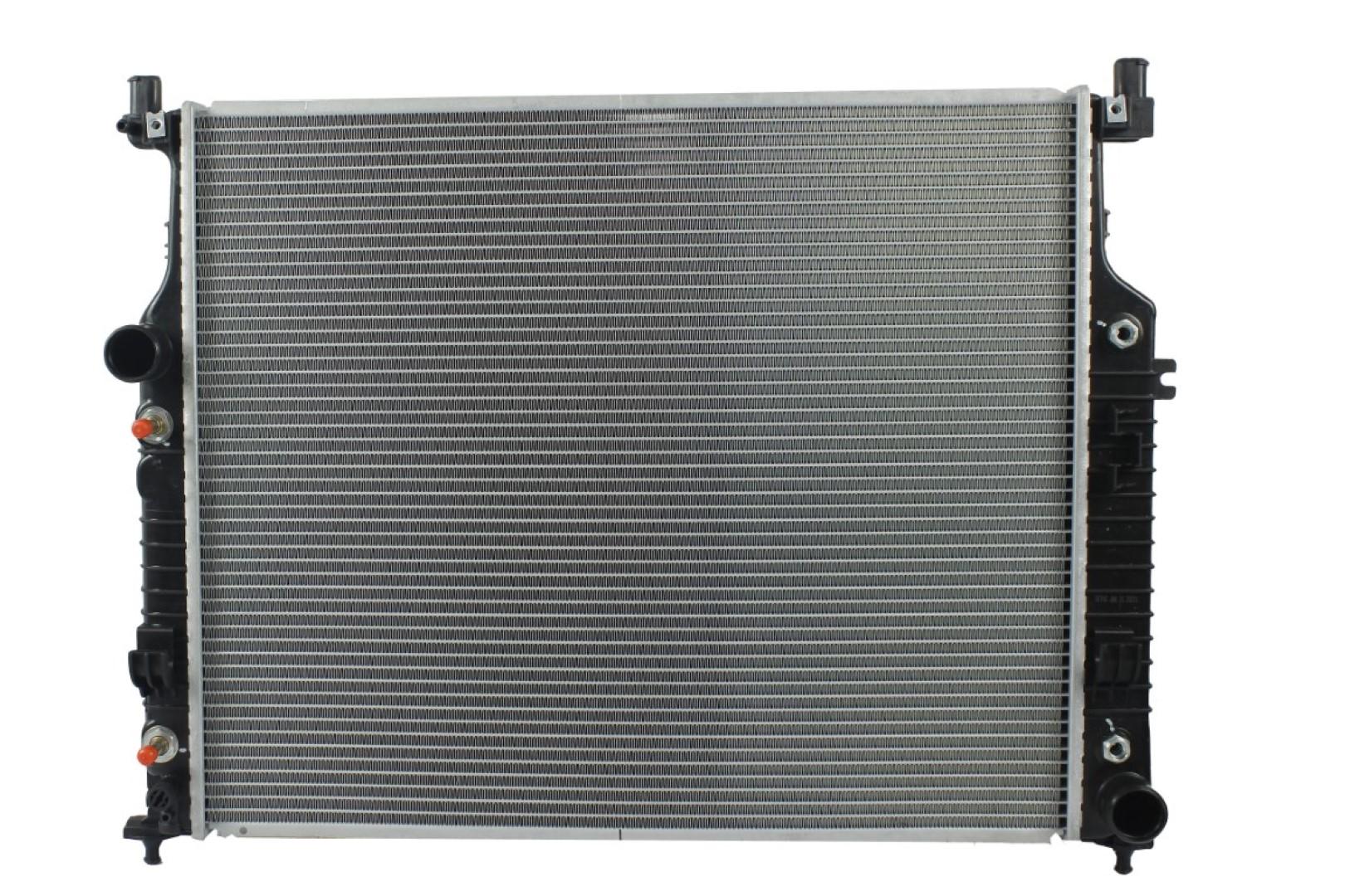 Radiador Automotriz Mercedes Benz  R500 ML350, ML550 T/A 07-15 40mm Tubo Soldado marca Deyac