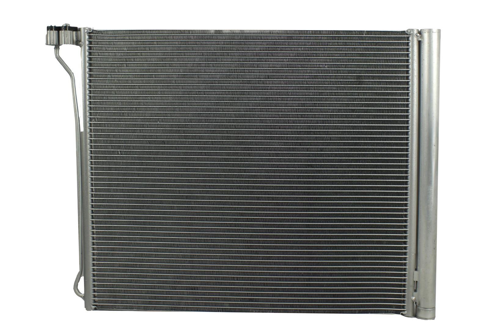 Condensador Automotriz BMW X5 10-19 marca Deyac