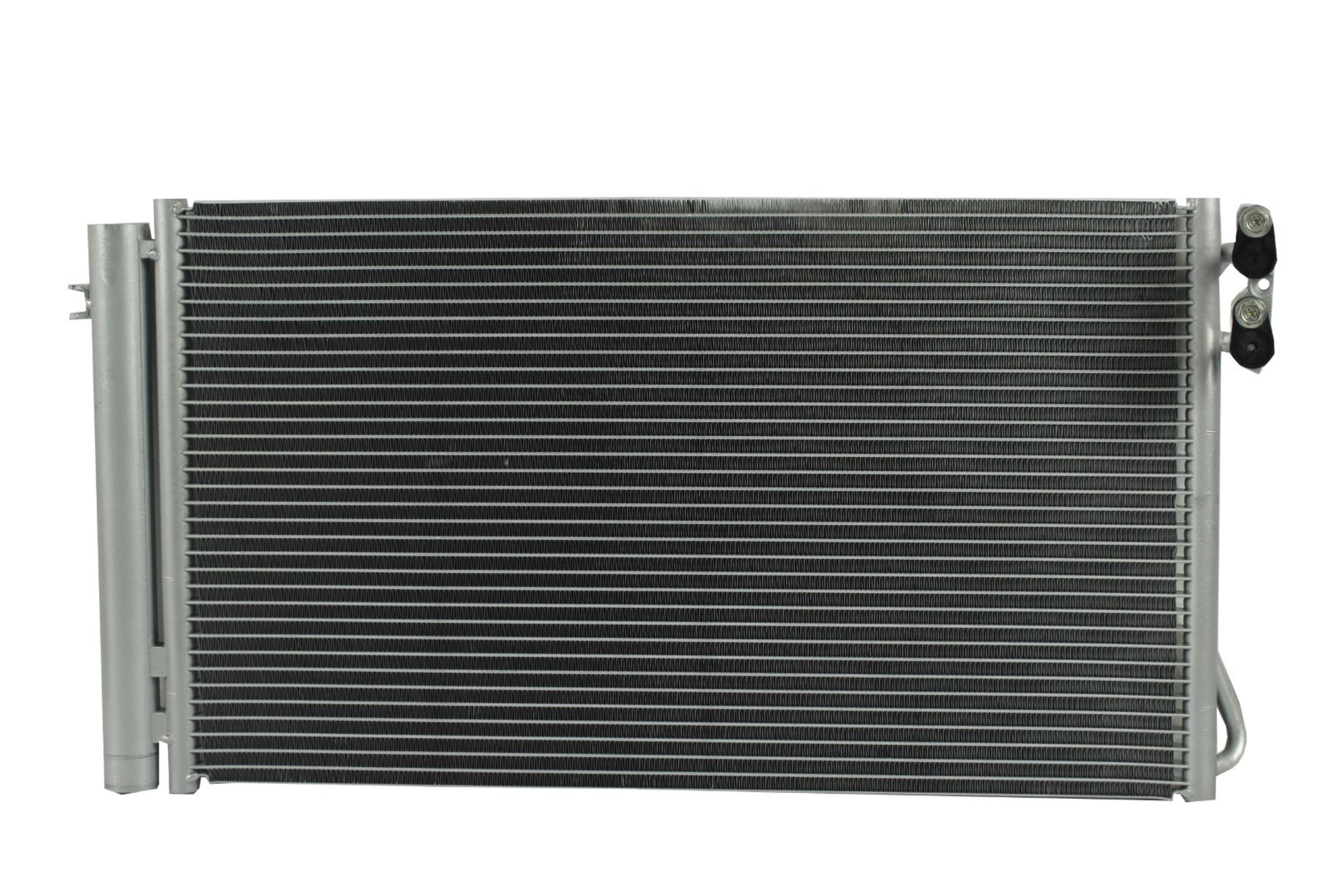 Condensador Automotriz BMW 130i 07-13 marca Deyac