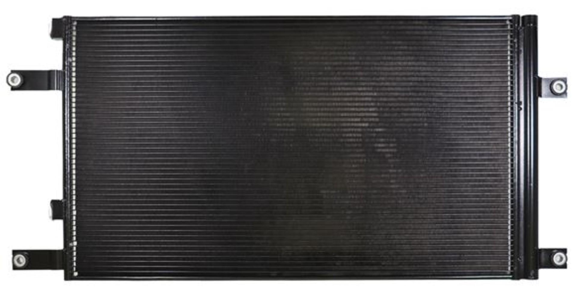 Condensador Tracto Camión International Navistar Prostar LT625 17-21 marca Deyac