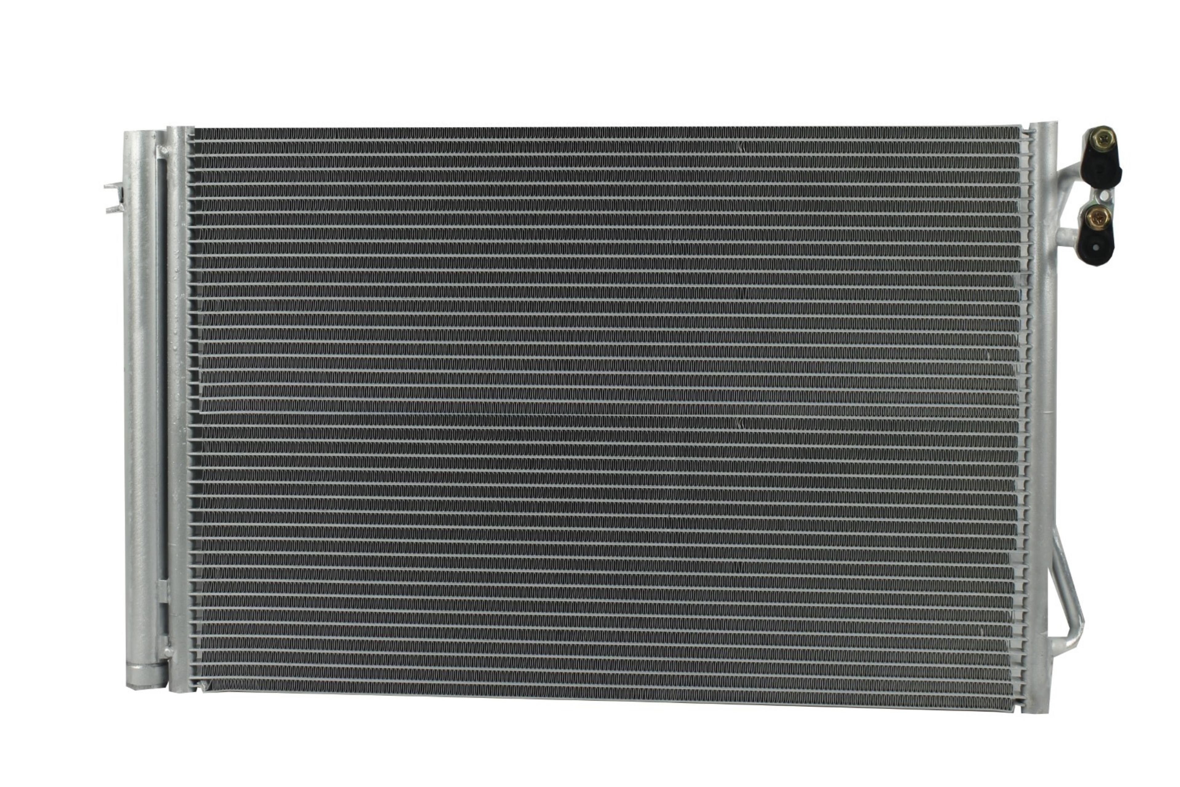 Condensador Automotriz BMW 125i 135i 128i 323i 325i 328i 328i xDRIVE 330Ci 330i M3 X1 Z4 06-16 marca Deyac