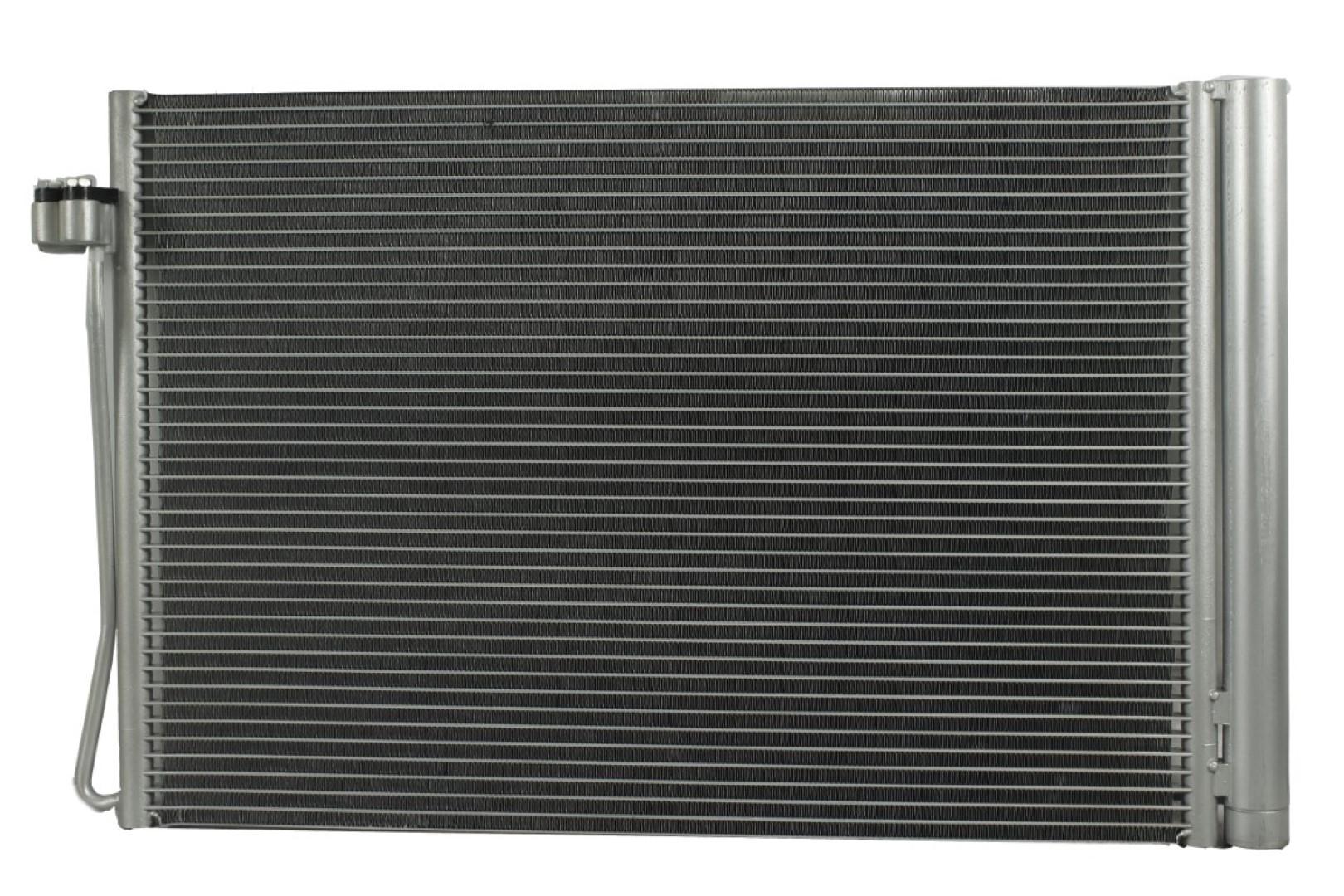 Condensador Automotriz BMW 750 Series 545I M6 M5 Alpina B7 760 Series 650I 06-08 marca Deyac
