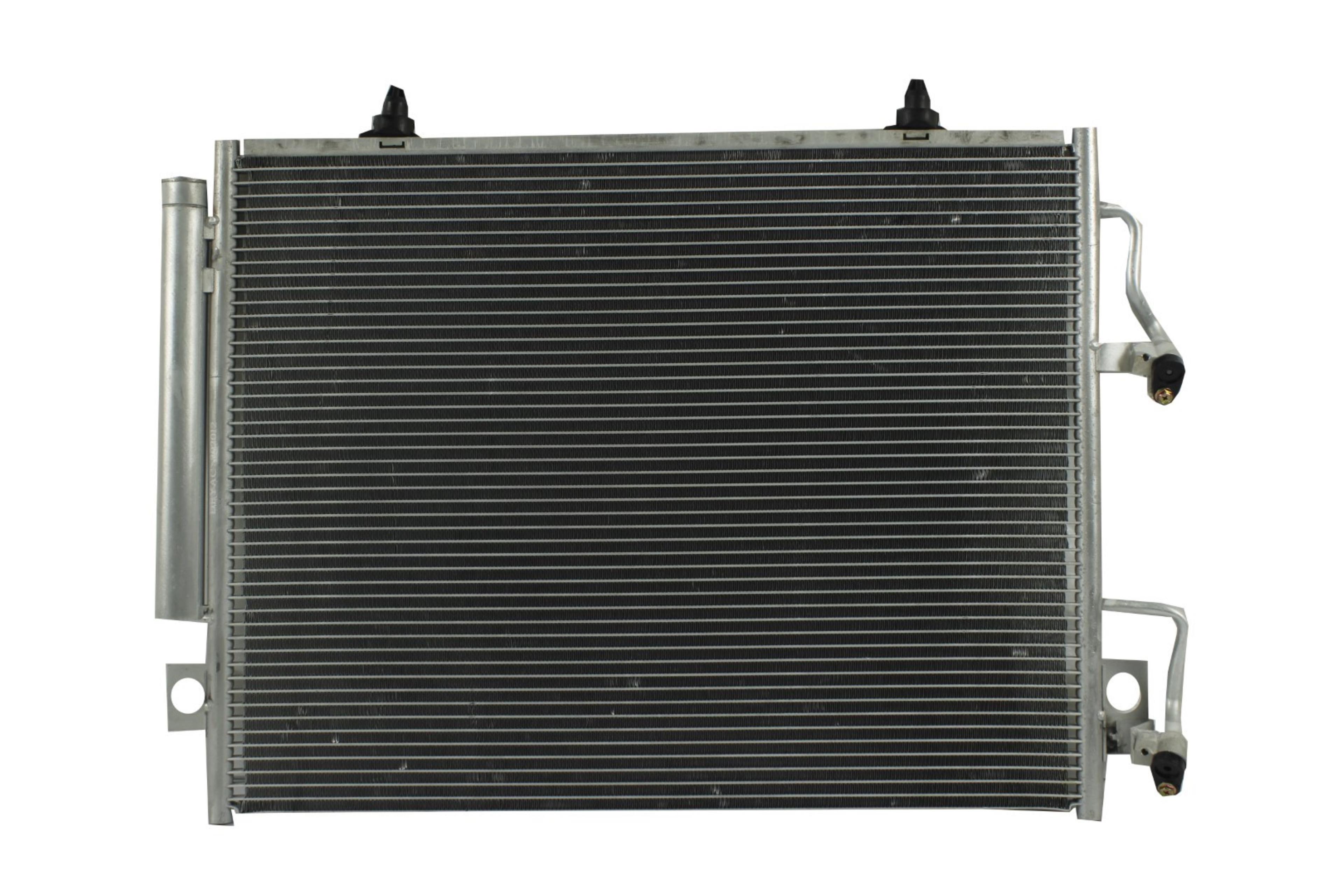 Condensador Automotriz Mitsubishi Montero 00-06 marca Deyac