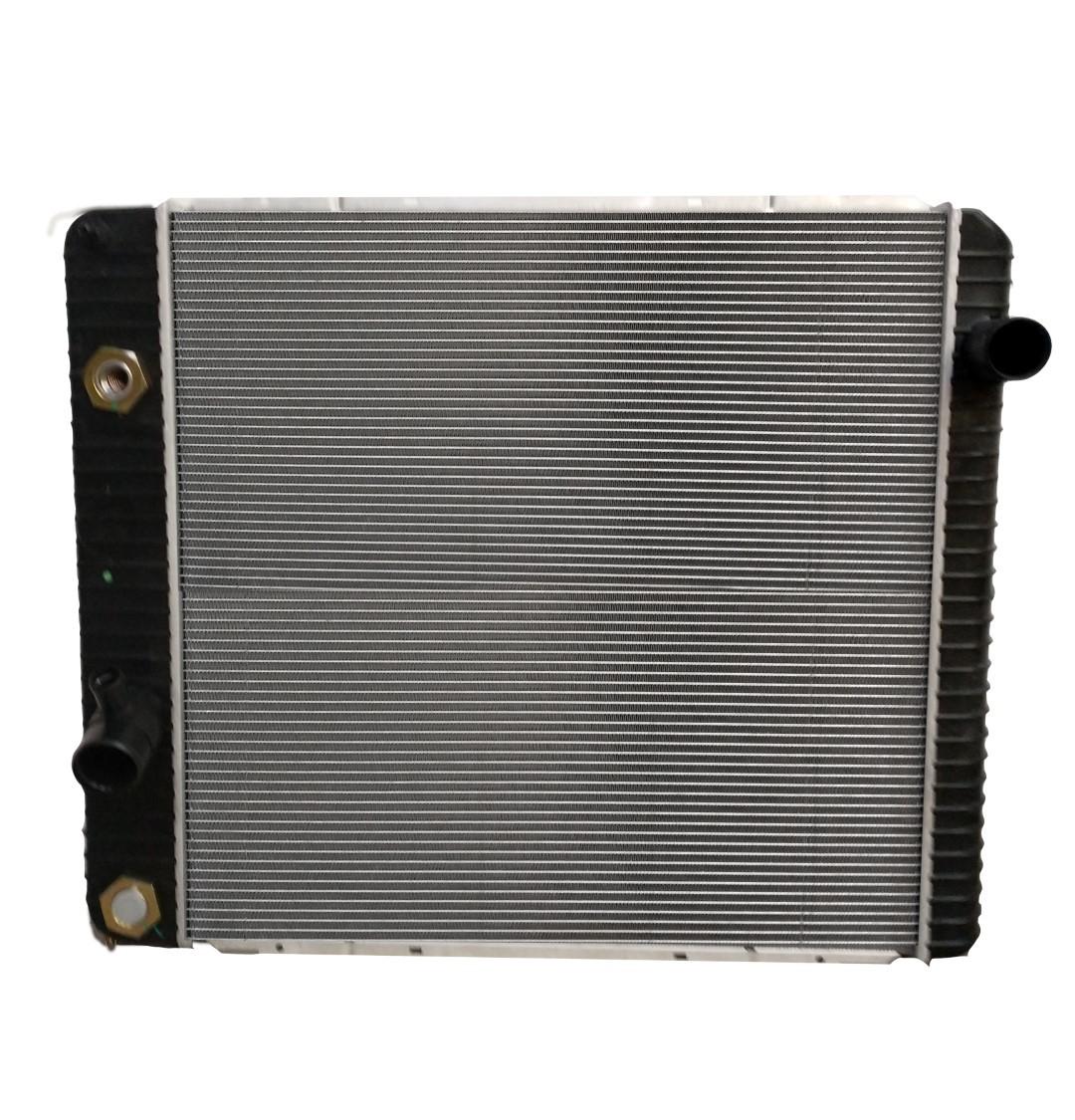 Radiador Tracto Camión International 4100 SBA 4200 4300 4400 LP 08-16 Plástico/Aluminio marca Deyac
