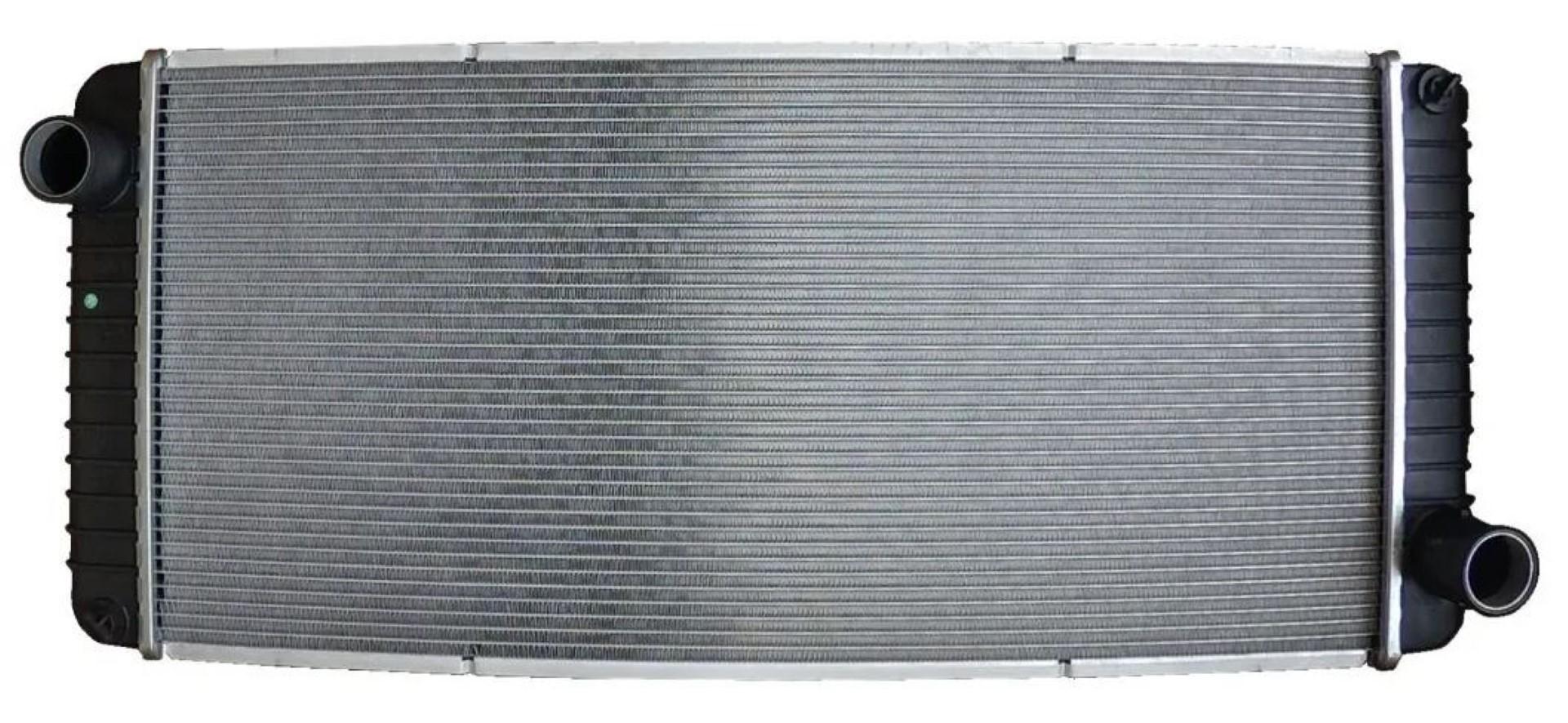 Radiador Tracto Camión Kenworth T300 T800 PTB T330 03-07 Plástico/Aluminio T/M marca Deyac