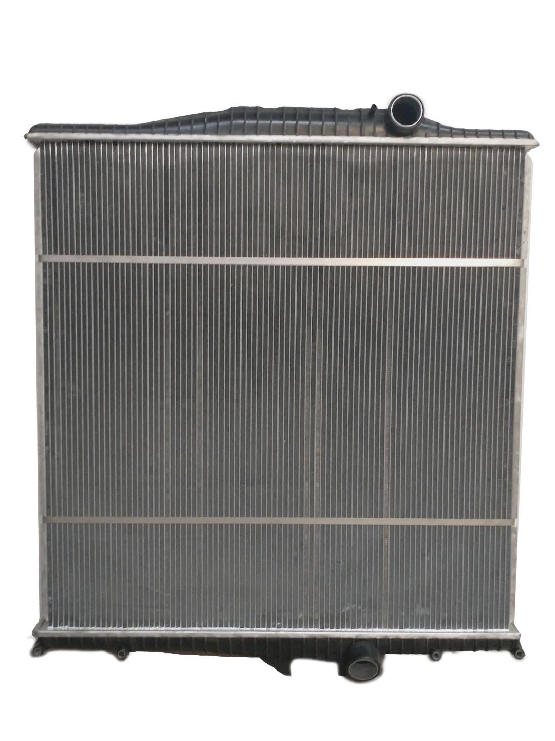 Radiador Tracto Camión Volvo 2000 87-08 Plástico/Aluminio T/M sin marco marca Deyac
