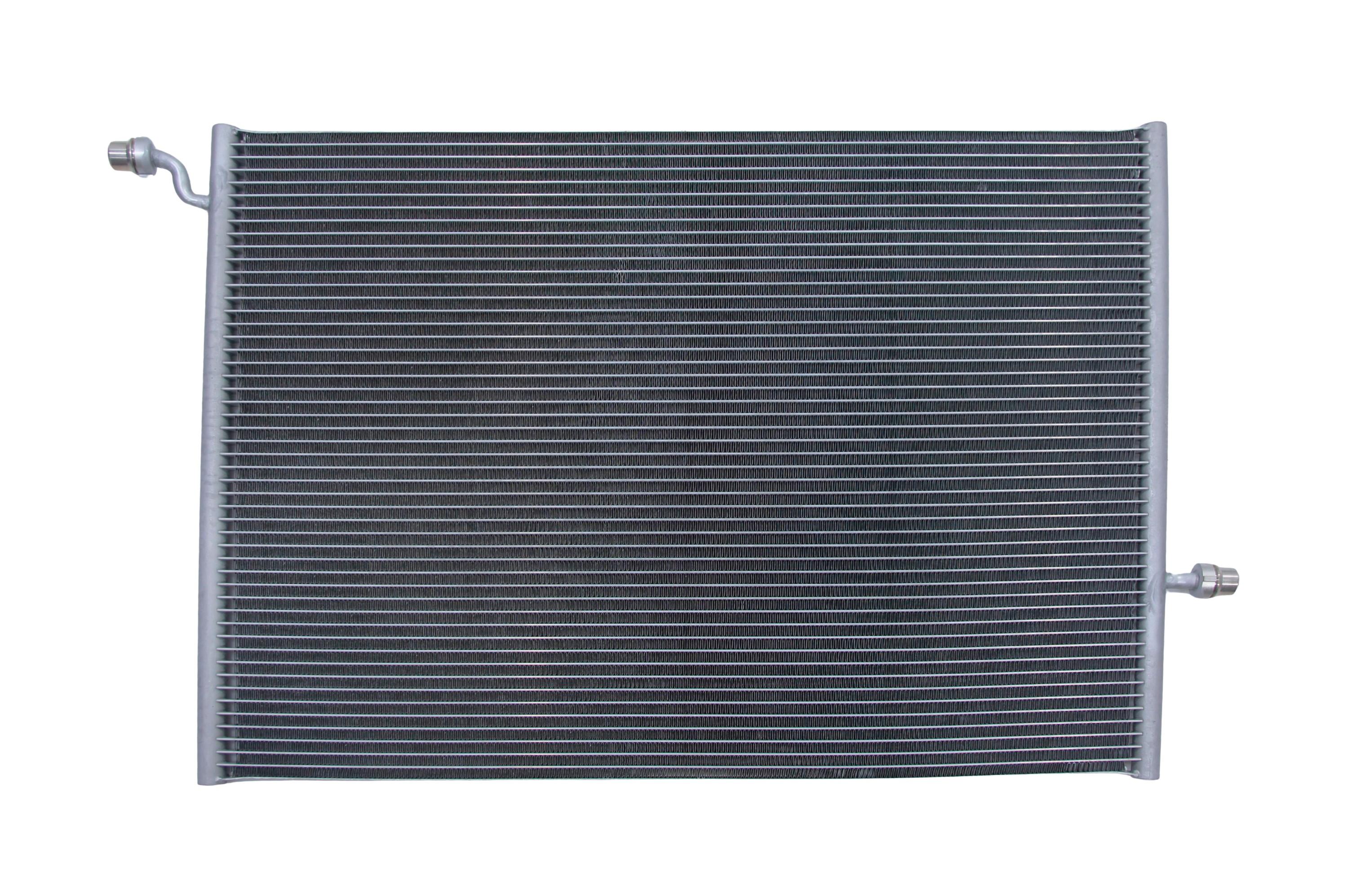 Radiador Auxiliar Automotriz Mercedes Benz GLC 300 16-22 marca Deyac