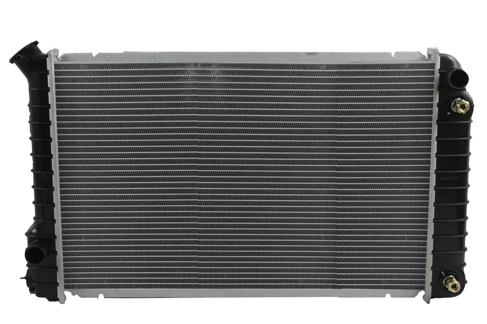Radiador Automotriz GM LLV S10, Blazer, Tahoe, S-10durango, 515, Jimmy, Sonoma T/A 82-85 26mm Tubo Soldado marca Deyac