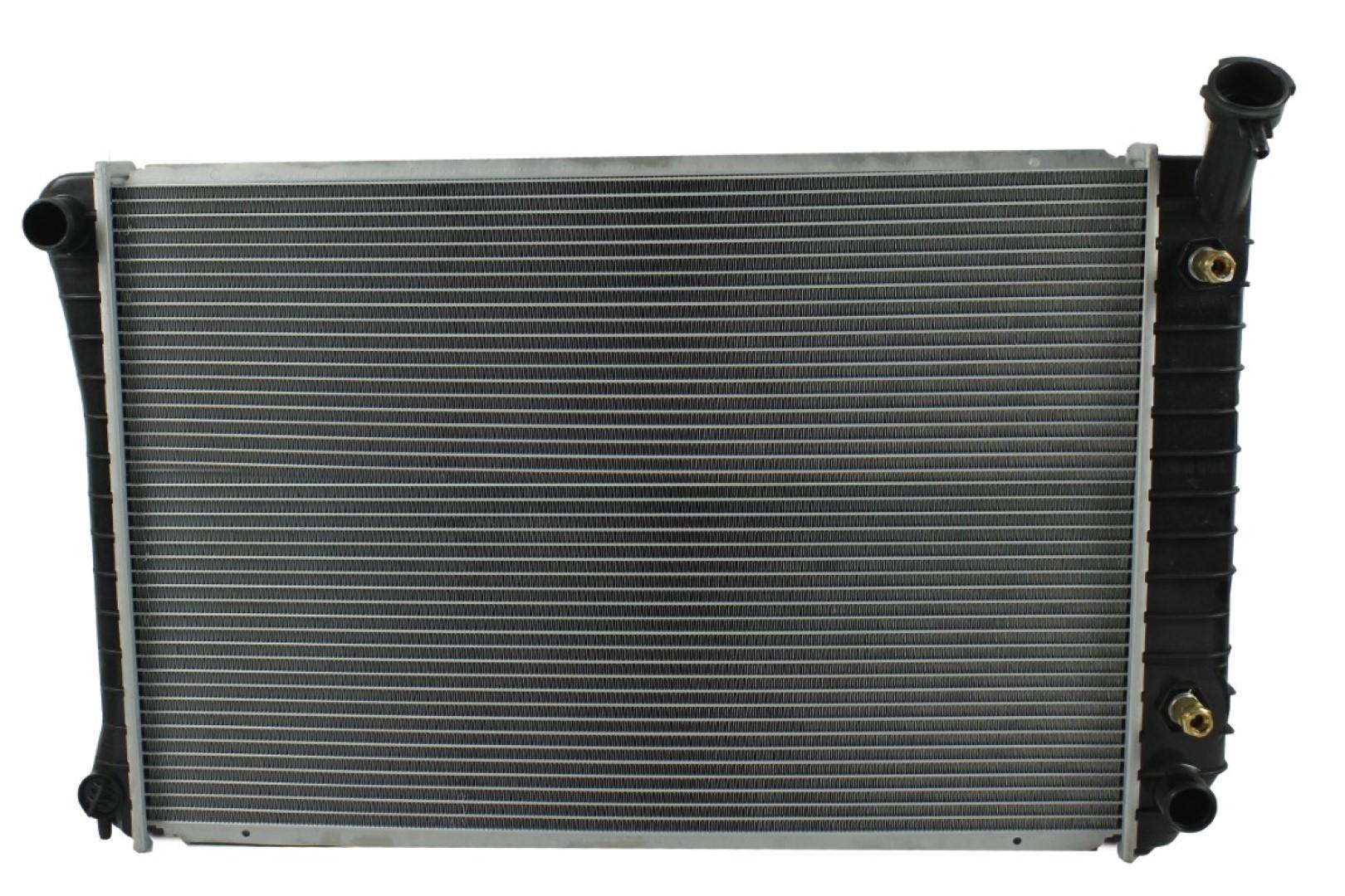 Radiador Automotriz Buick Oldsmobile Century Cutlas eurisport T/A 92-96 32mm Tubo Soldado marca Deyac