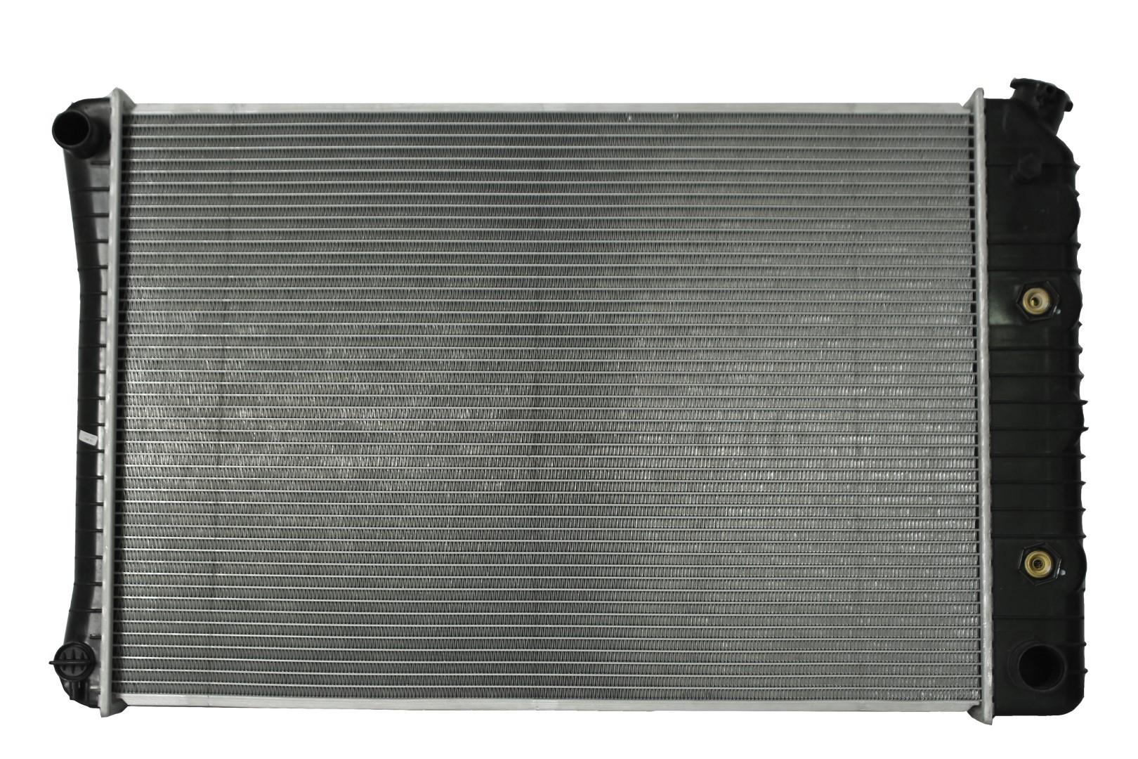 Radiador Automotriz GM GMC Suburban Silverado, C10,C20,C30 Cheyenne,C1500,C2500,C3500 T/A 81-90 32mm Tubo Soldado marca Deyac