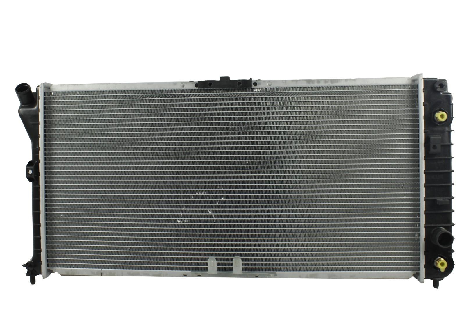Radiador Automotriz Oldsmobile Intrigue T/A 99-02 26mm Tubo Soldado marca Deyac