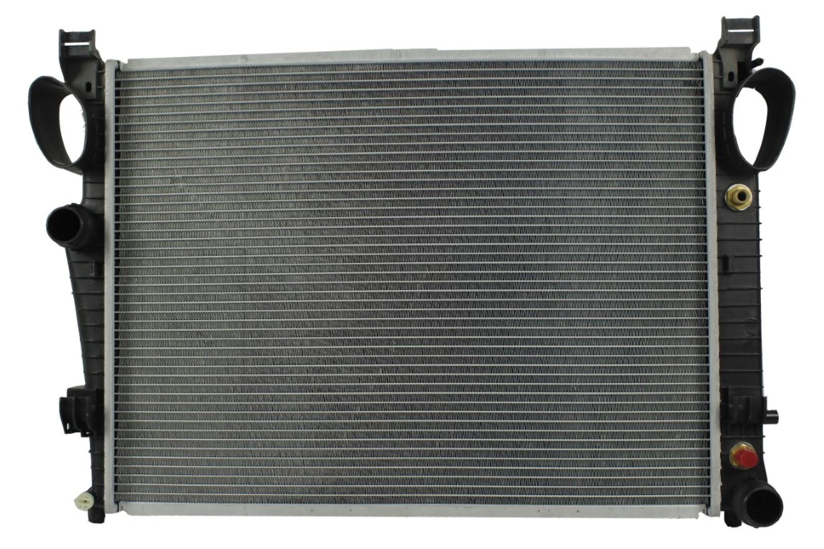 Radiador Automotriz Mercedes Benz CL55 SL63 AMG, Avantgarde T/A 05-12 36mm Tubo Soldado marca Deyac
