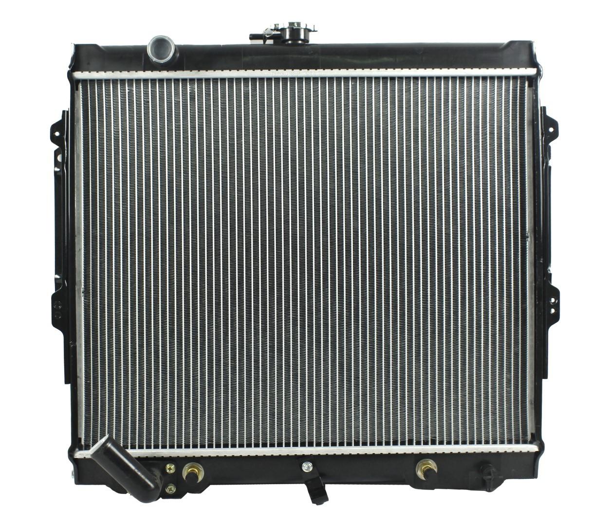 Radiador Automotriz Mitsubishi Montero base SL, SR T/A 94-00 26mm Tubo Soldado marca Deyac