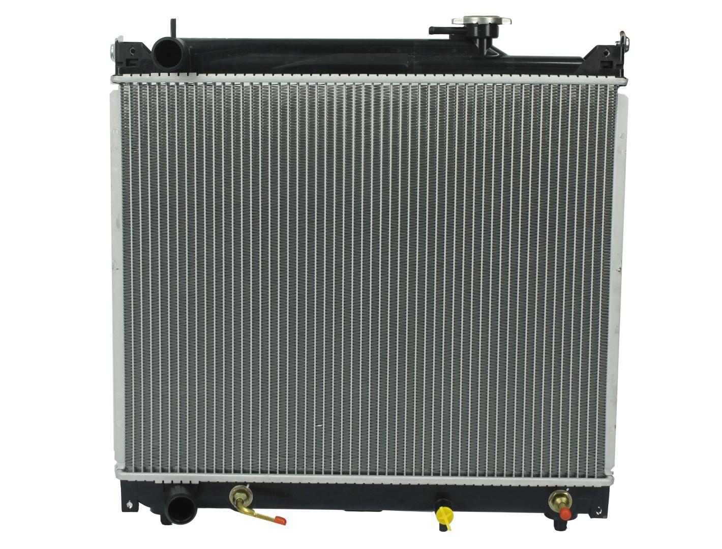 Radiador Automotriz GM Pontiac, Suzuki Tracker Sunrunner T/A 96-08 26mm Tubo Soldado marca Deyac