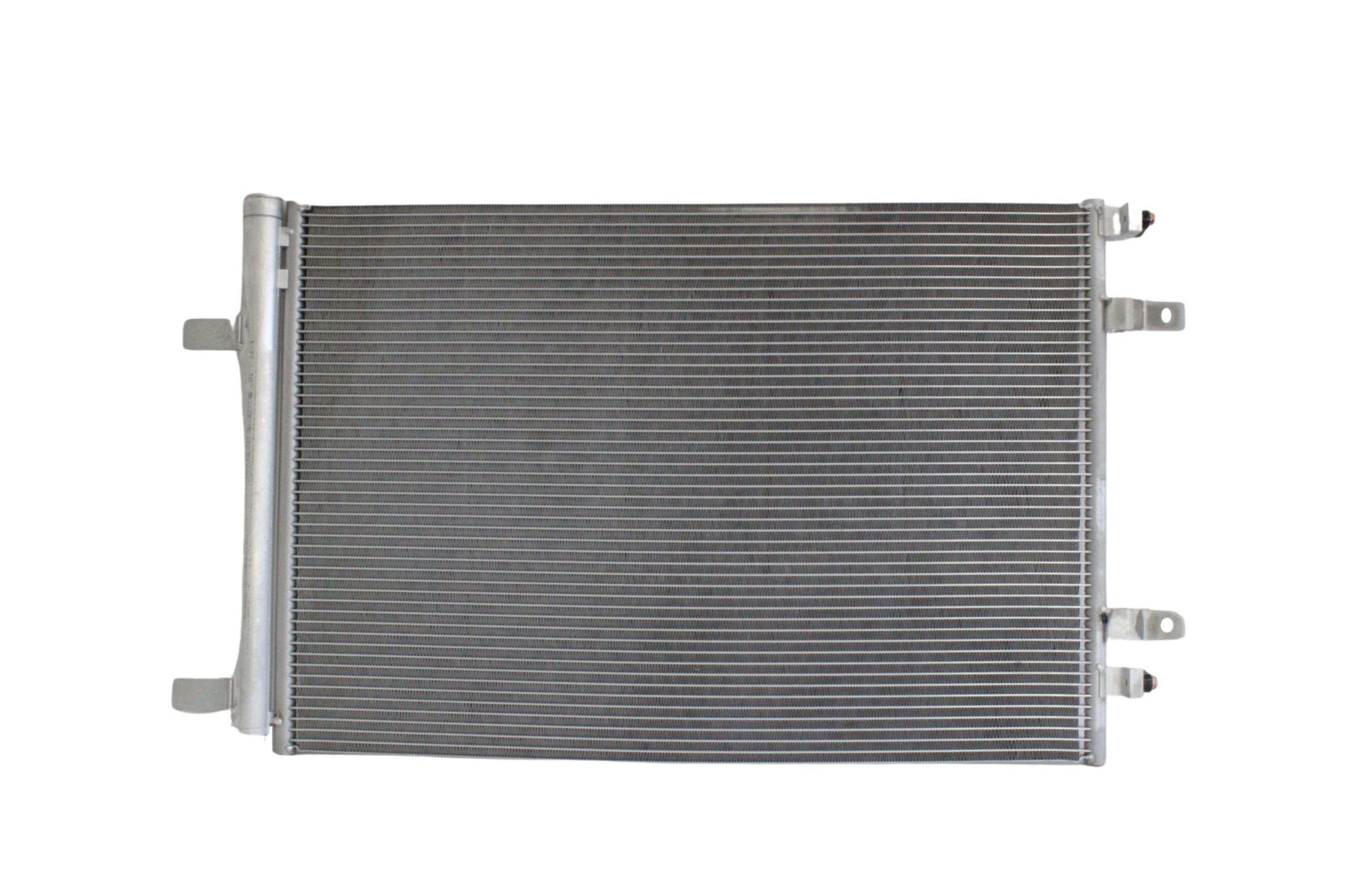 Condensador Automotriz Ford F-250 17-21 marca Deyac