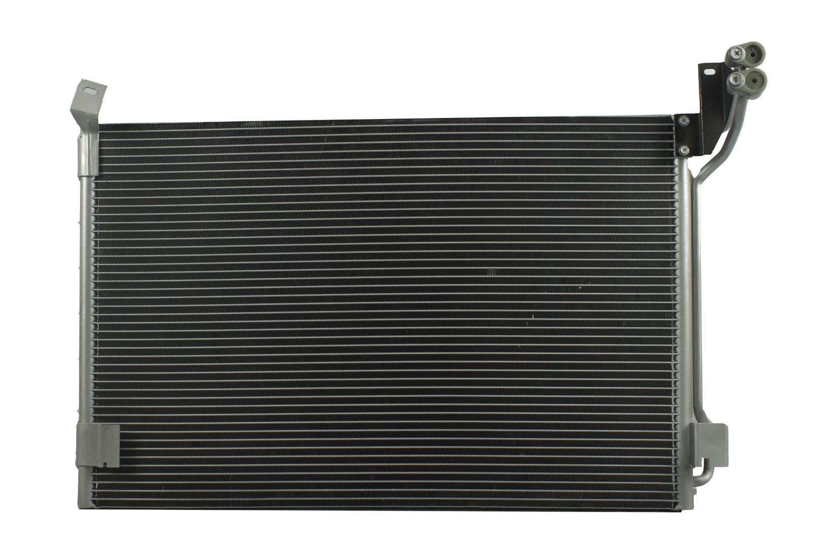 Condensador Automotriz Ford Grand Marquis Maruder Town Car Crown Victoria 03-05 marca Deyac