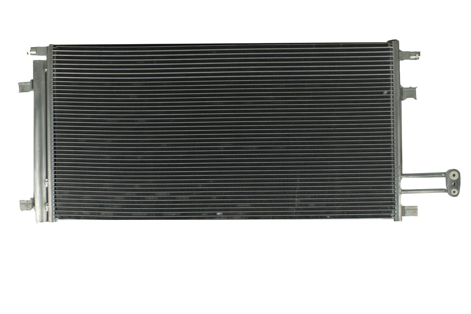 Condensador Automotriz Suburban 15-20 GMC Yukon XL SLT Silverado 14-18 V8 - 6.2L marca Deyac