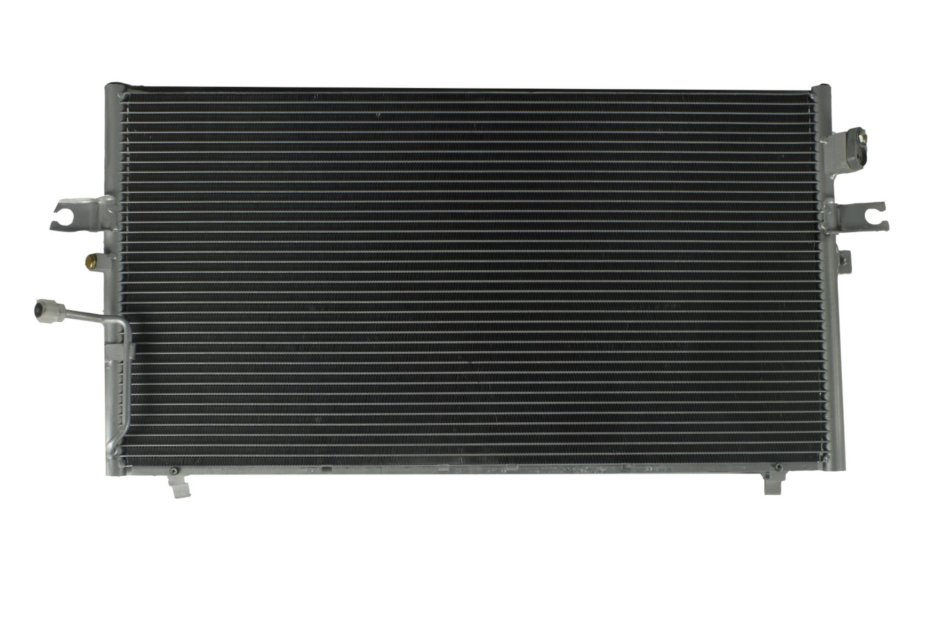 Condensador Automotriz Nissan I35 3.5 6C Maxima 3.5 6C 02-04 marca Deyac