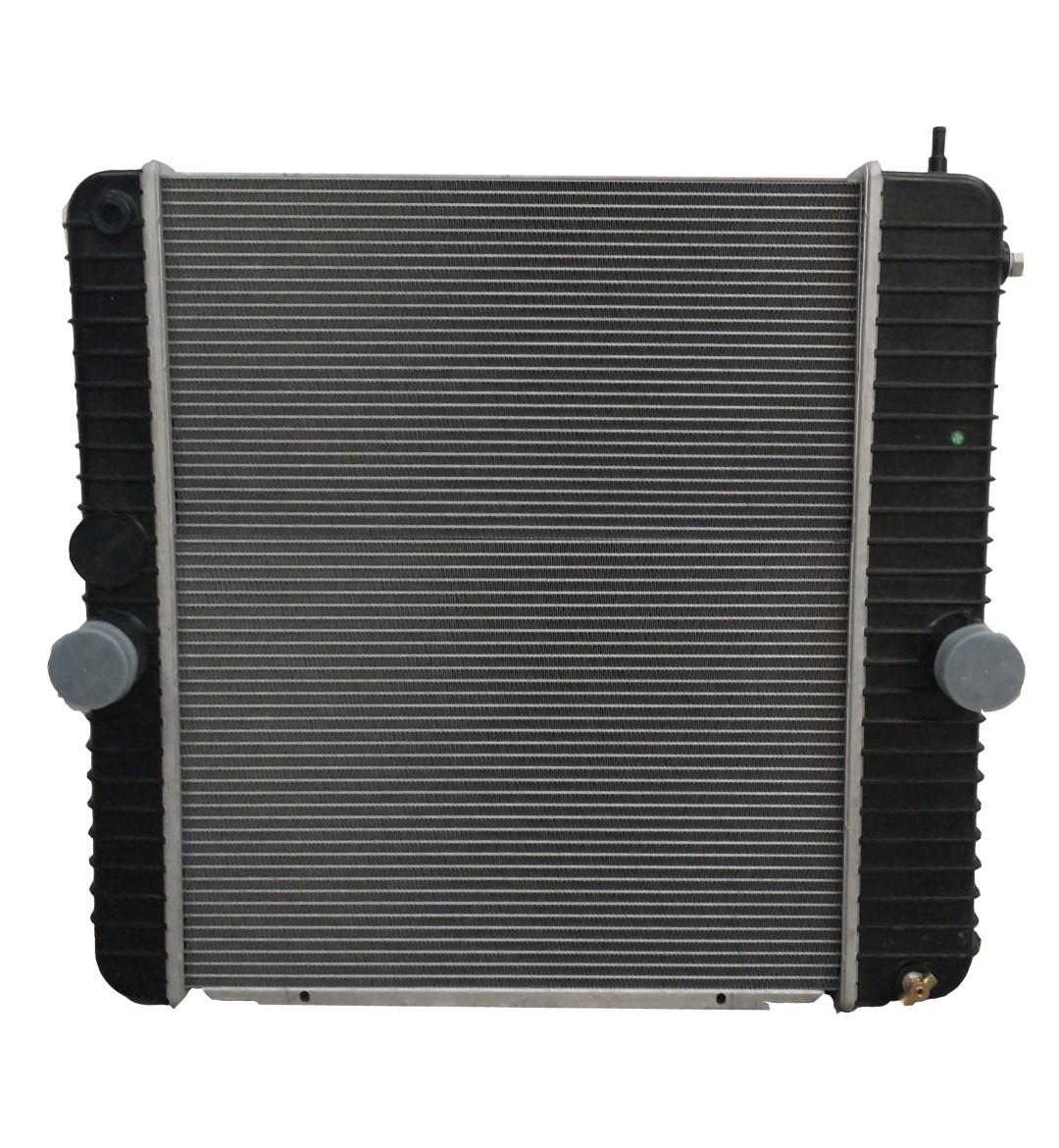 Radiador Tracto Camión International Navistar 4200 4300 4400 Series 97-09 Plástico/Aluminio T/A marca Deyac