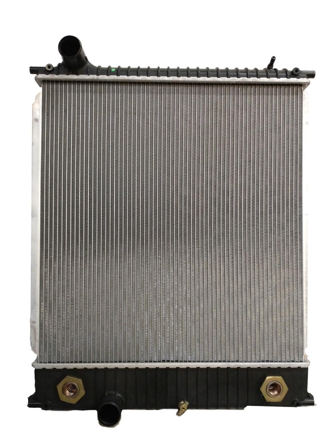 Radiador Tracto Camión International Navistar F-600 08-09 Plástico/Aluminio T/A marca Deyac