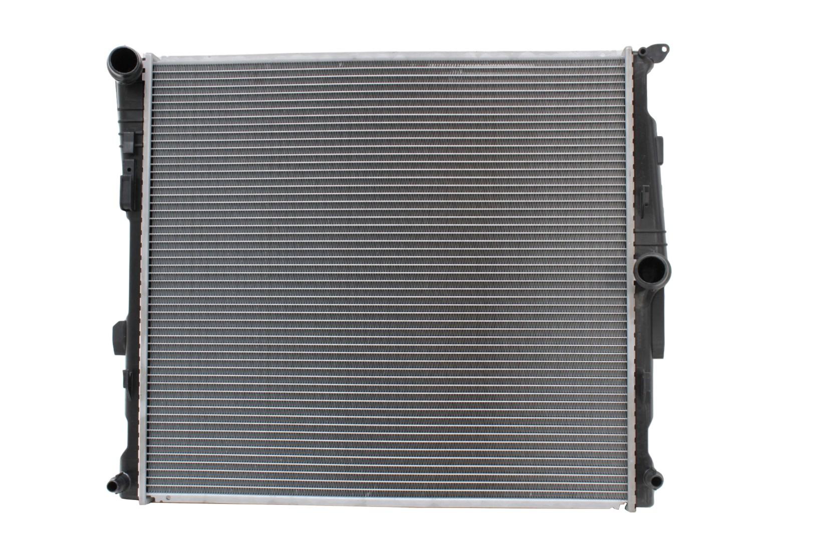 Radiador Automotriz BMW X3 25i XDrive 28i 11-12 marca Deyac