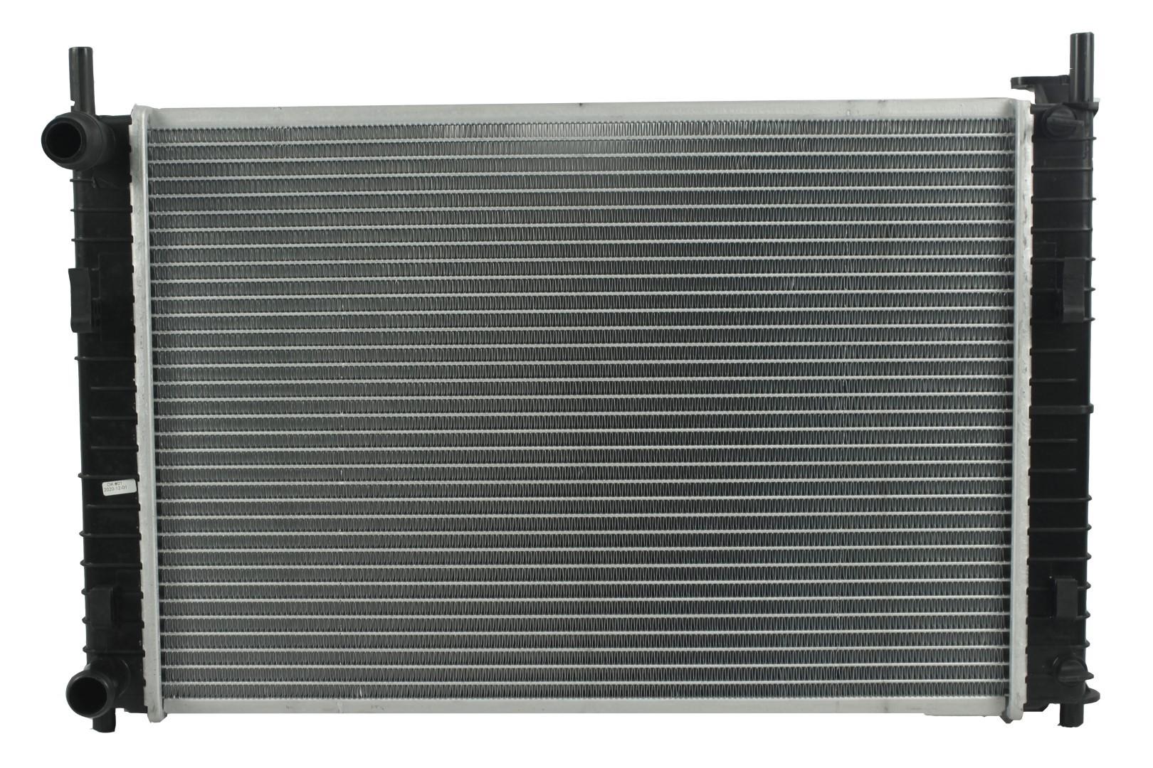 Radiador Automotriz Ford Fiesta 01-04 marca Deyac