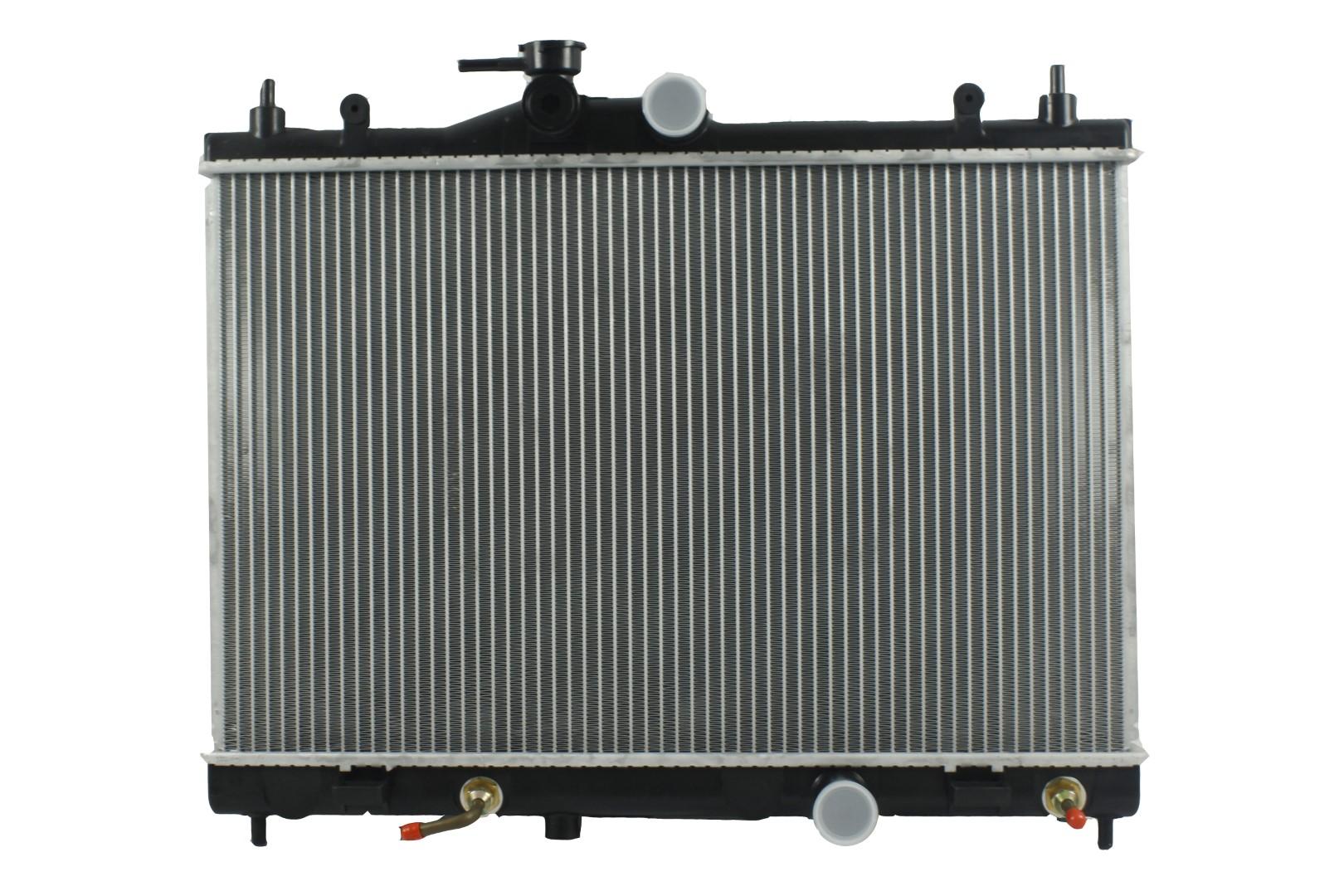 Radiador Automotriz Nissan Versa 07-12 marca Deyac
